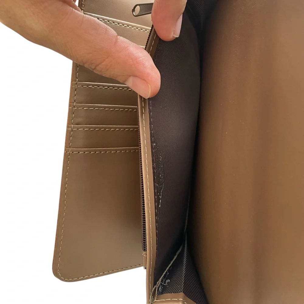 Born O Concept Floral Embossed Saddle Ridge Vegan‎ Leather Wallet